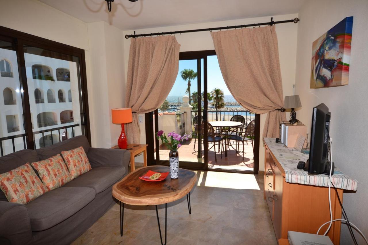 Marina Real 425 Apartman Manilva Kültér fotó