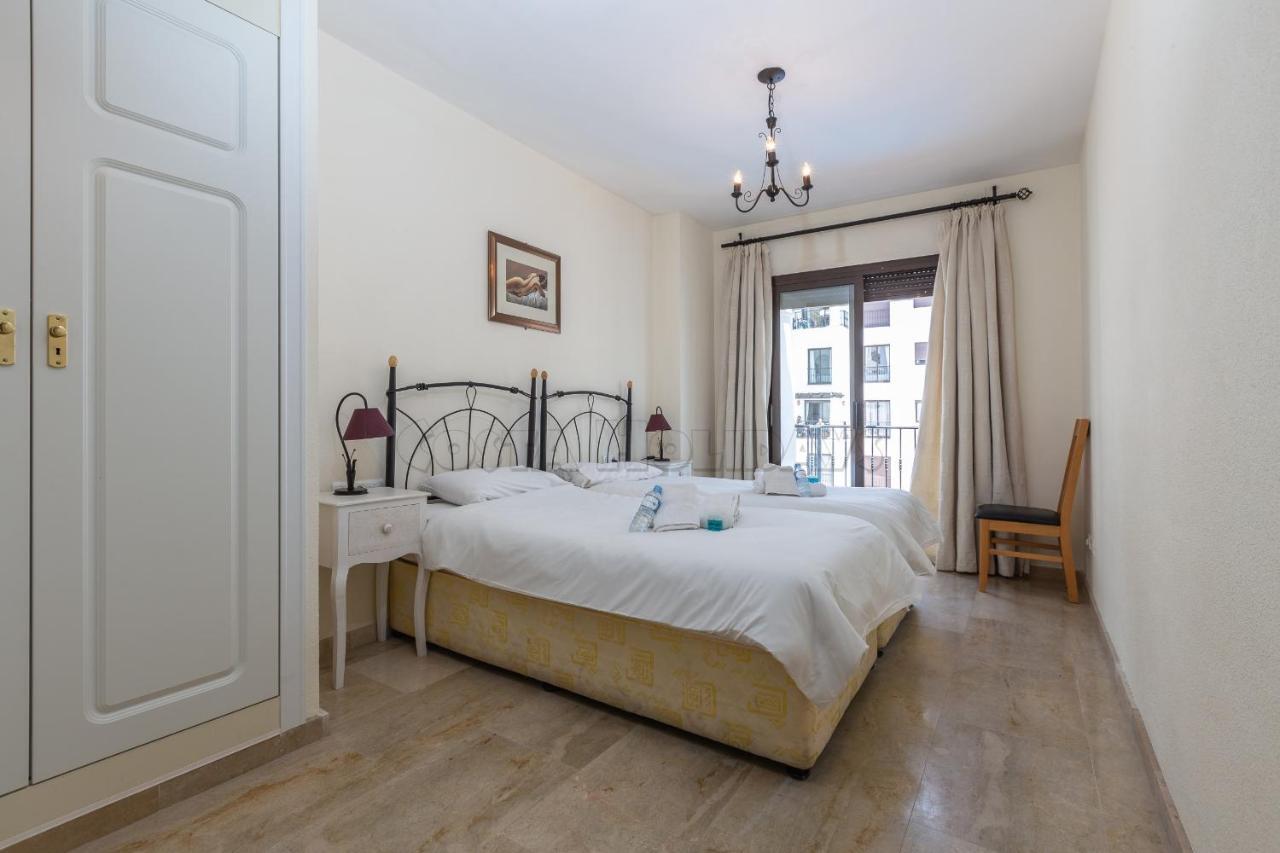 Marina Real 425 Apartman Manilva Kültér fotó