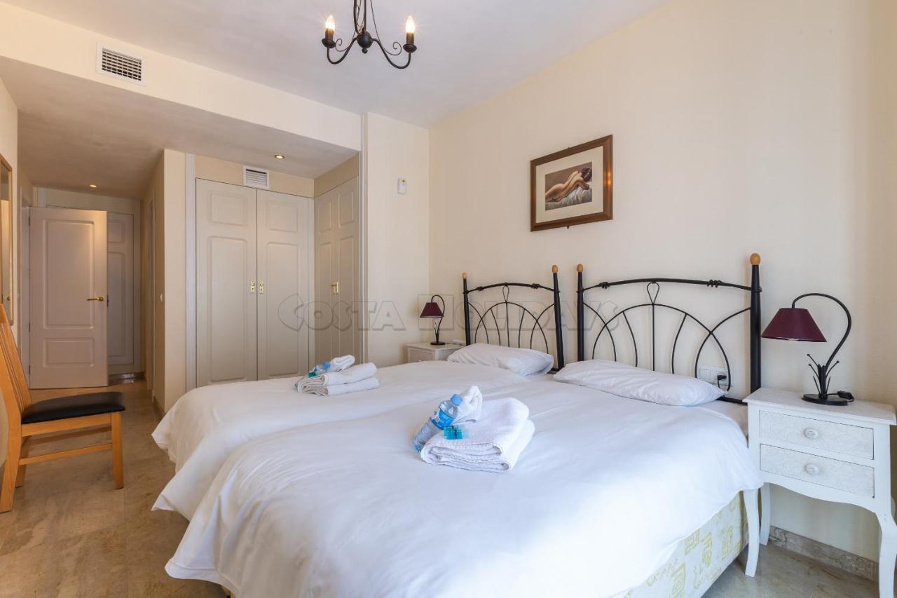 Marina Real 425 Apartman Manilva Kültér fotó