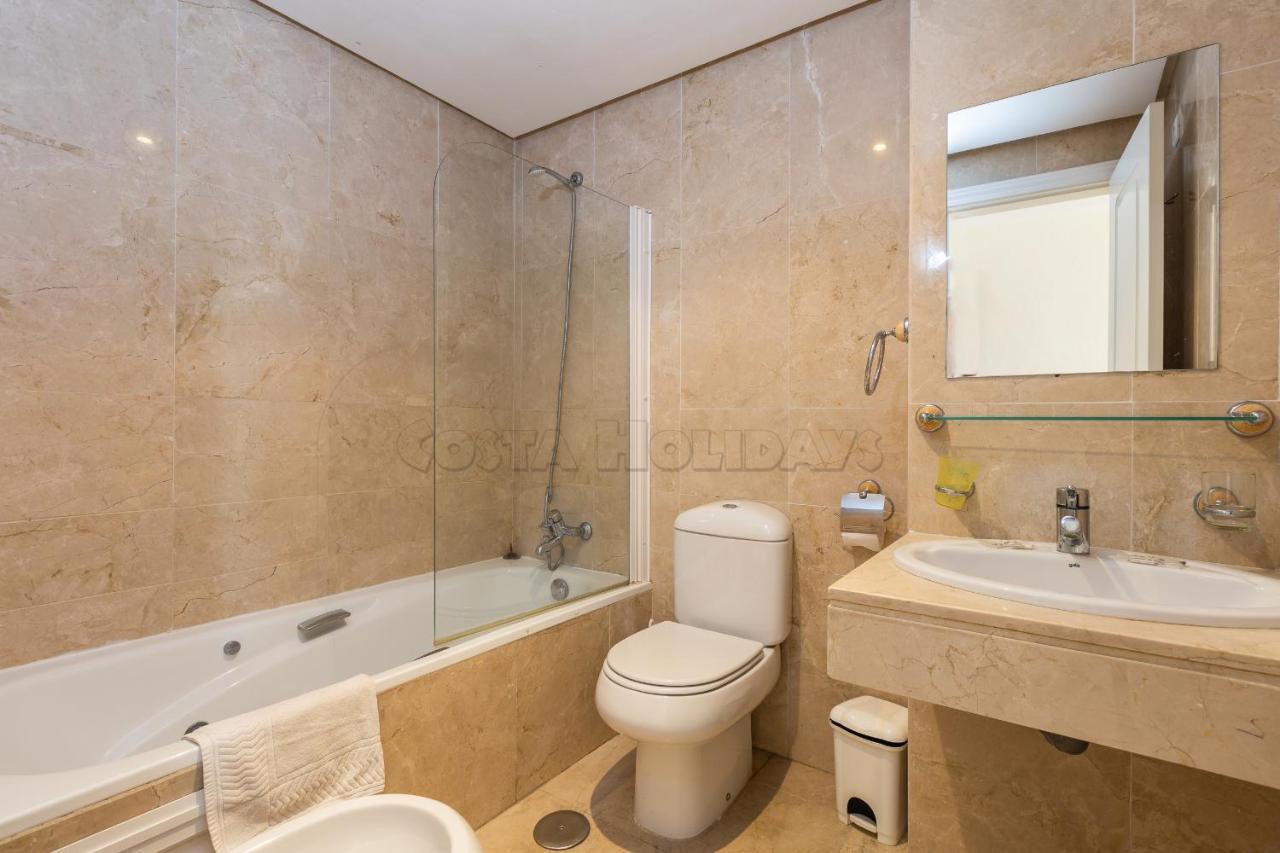 Marina Real 425 Apartman Manilva Kültér fotó